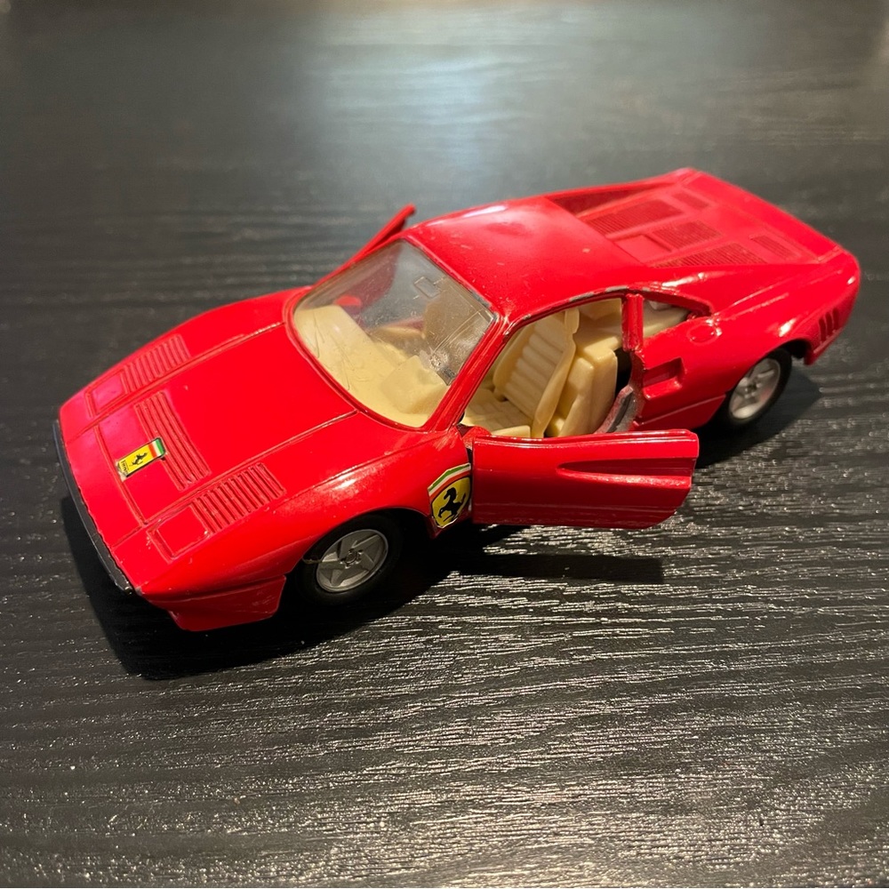 MAISTO FERRARI 288 GTO Red Diecast Model Pull Back Car 1/36 Scale
